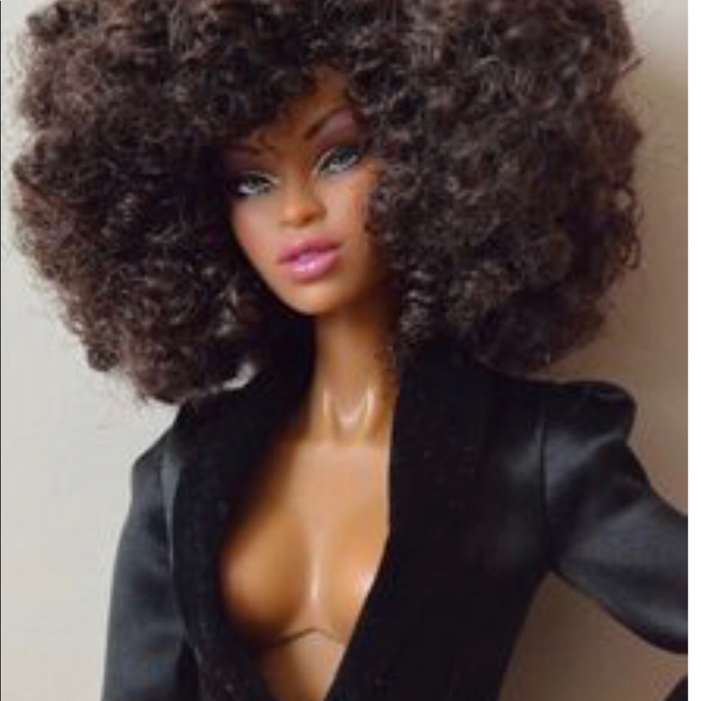 Meet your Posher, Lady